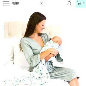 NWOT Caden lane SOLID MOSS BAMBOO MATERNITY ROBE